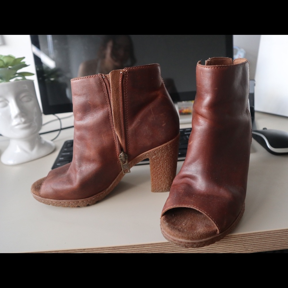Timberlands Size 7 Platform Brown Shoes